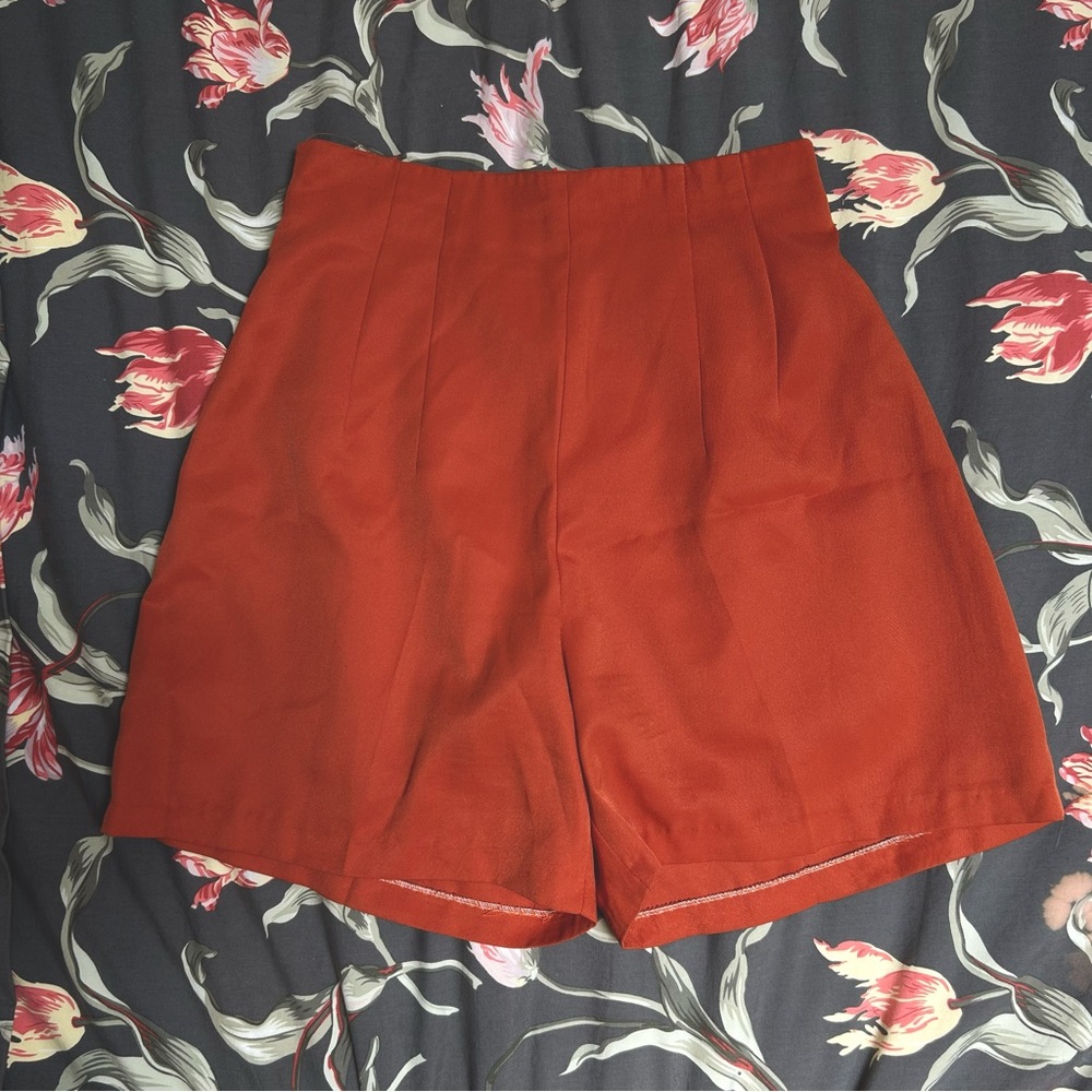 Orange balloon shorts